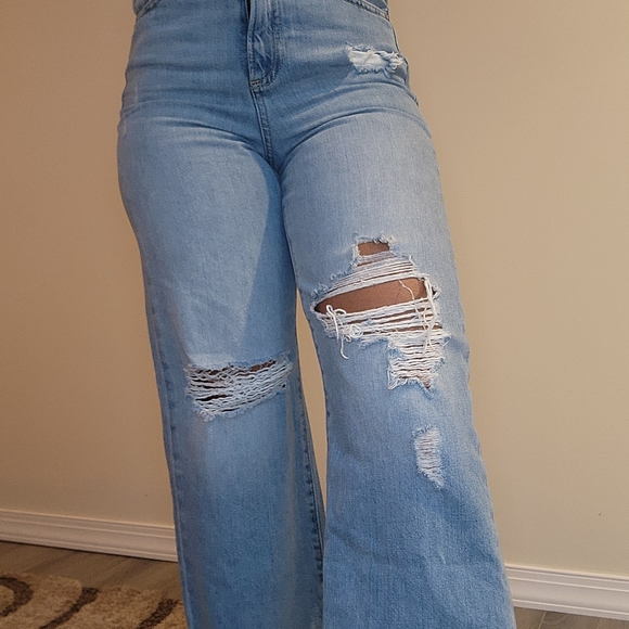 Wide Leg Super High-rise Crops Jeans - Picture 7 of 10